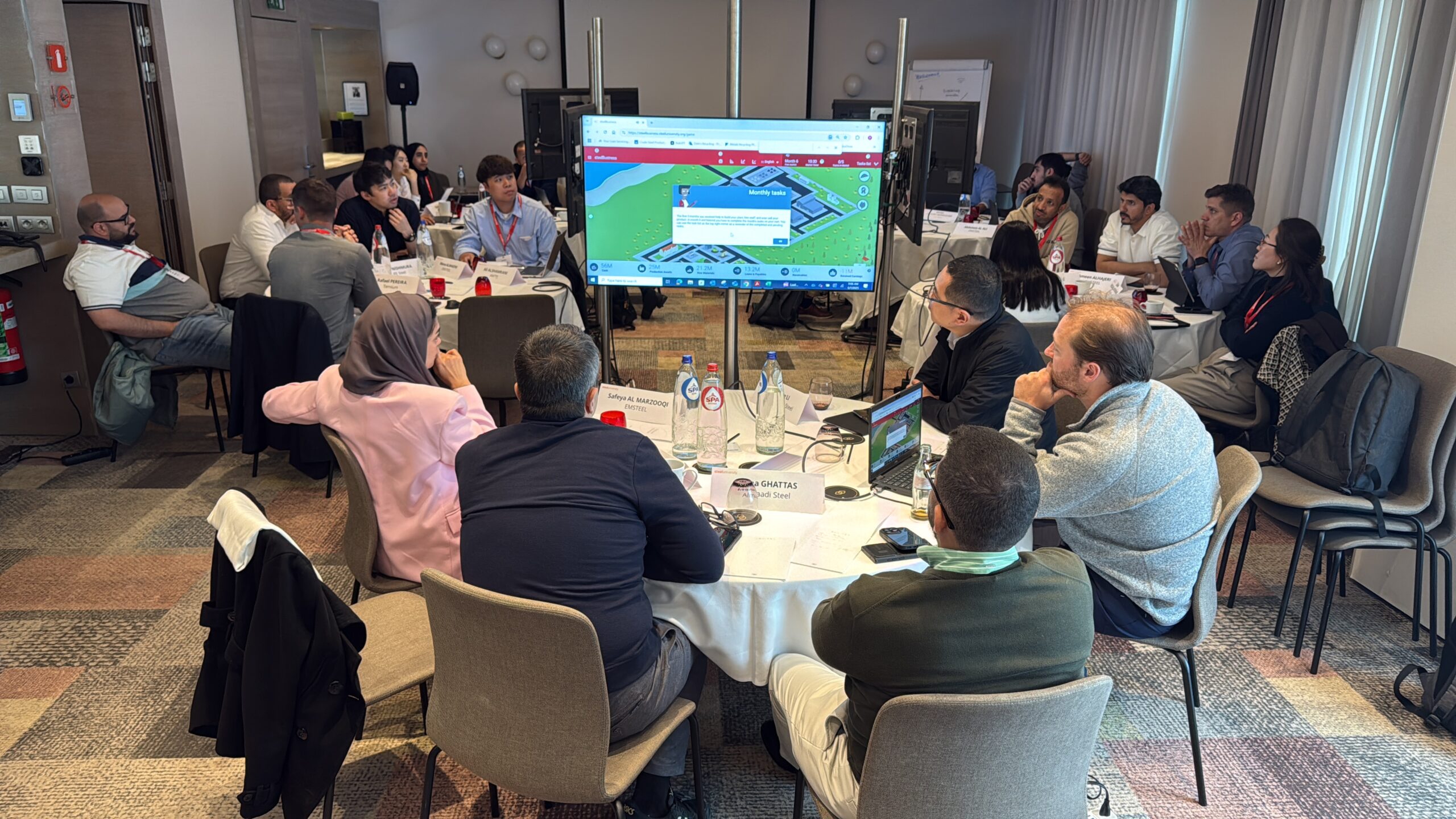 Prof. Martin Kupp delivering his insights in front of the class